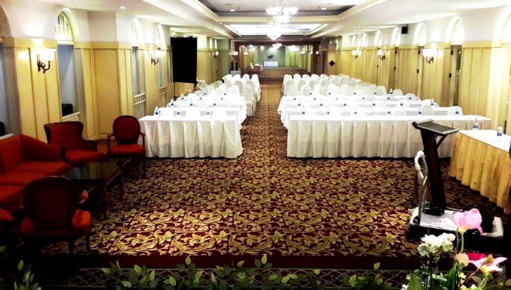 Iyarin@Tuk Chang Ratchayothin Hotel Μπανγκόκ Εξωτερικό φωτογραφία