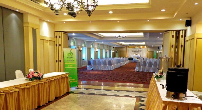 Iyarin@Tuk Chang Ratchayothin Hotel Μπανγκόκ Εξωτερικό φωτογραφία