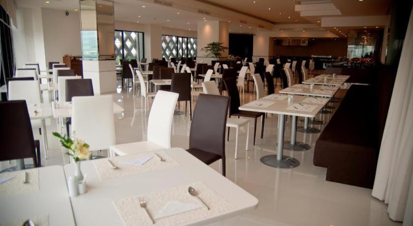 Iyarin@Tuk Chang Ratchayothin Hotel Μπανγκόκ Εξωτερικό φωτογραφία